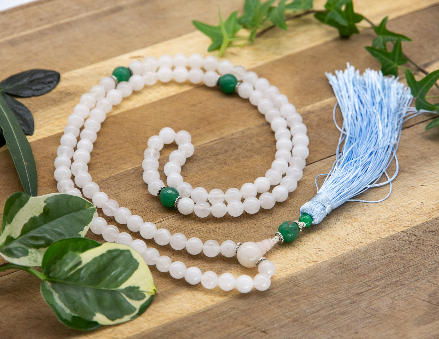Mala aus weißem Quarz und grüner Jade – 8 mm