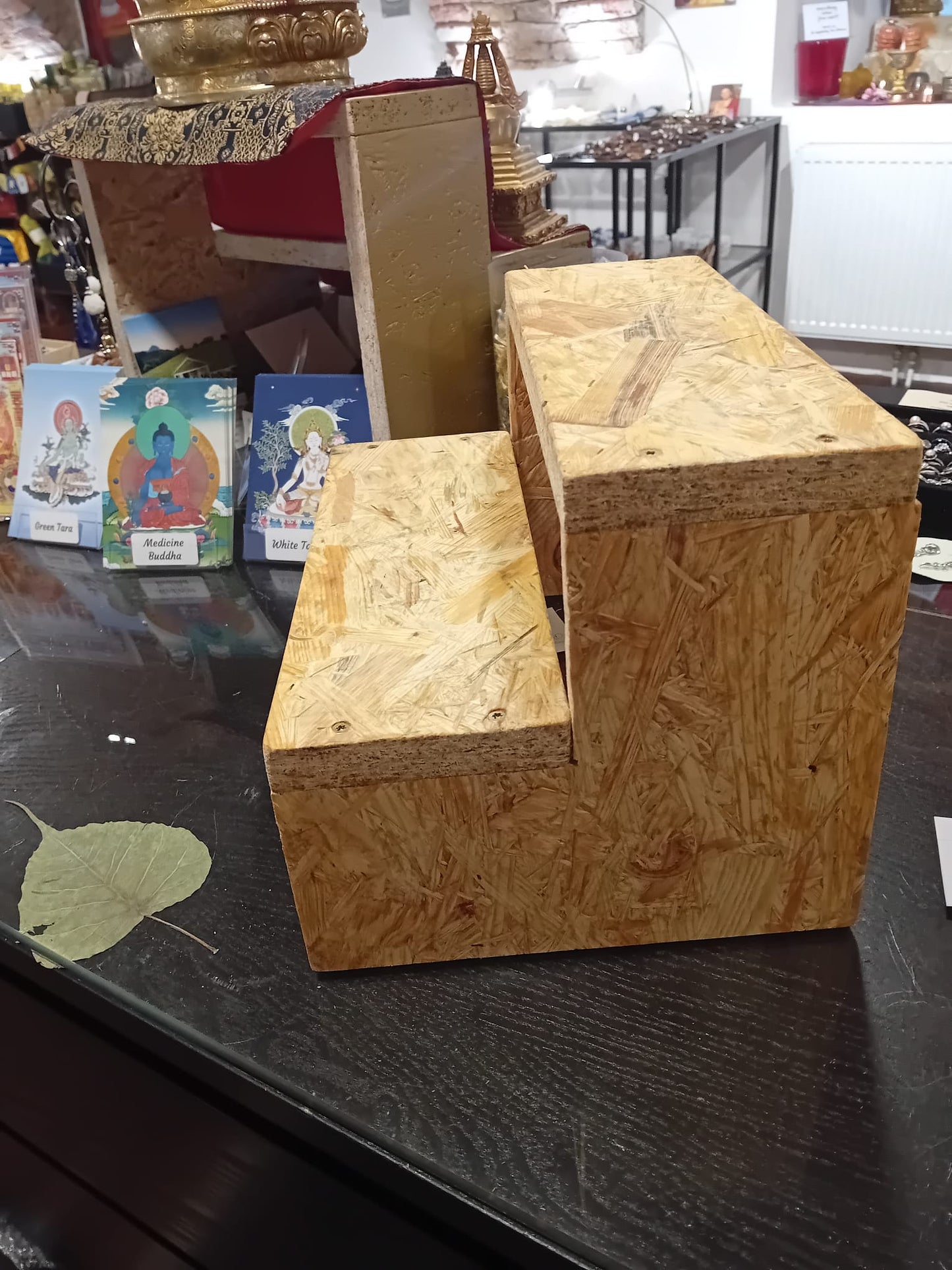Holzstütze für Schrein