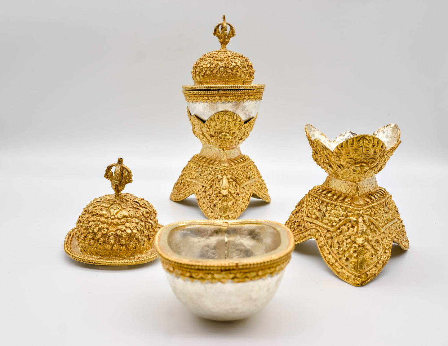 Gold- und Silber-Kapala-Sets