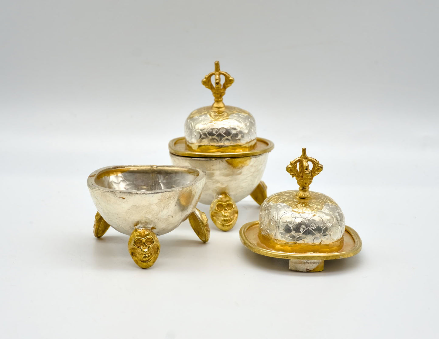Paar dreibeinige Silber & Gold-Kapala – 7 cm