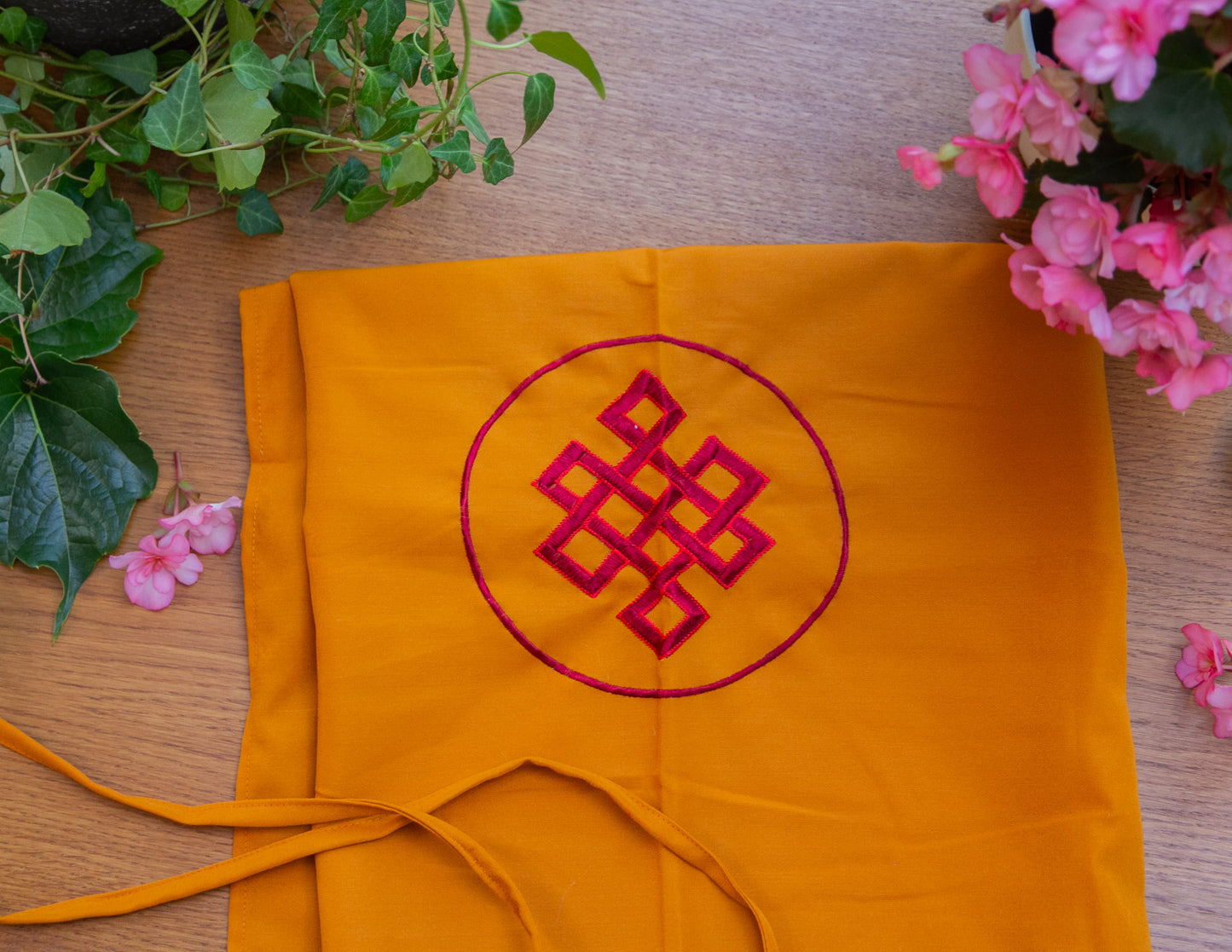 Schürze für Mandala-Opfer
