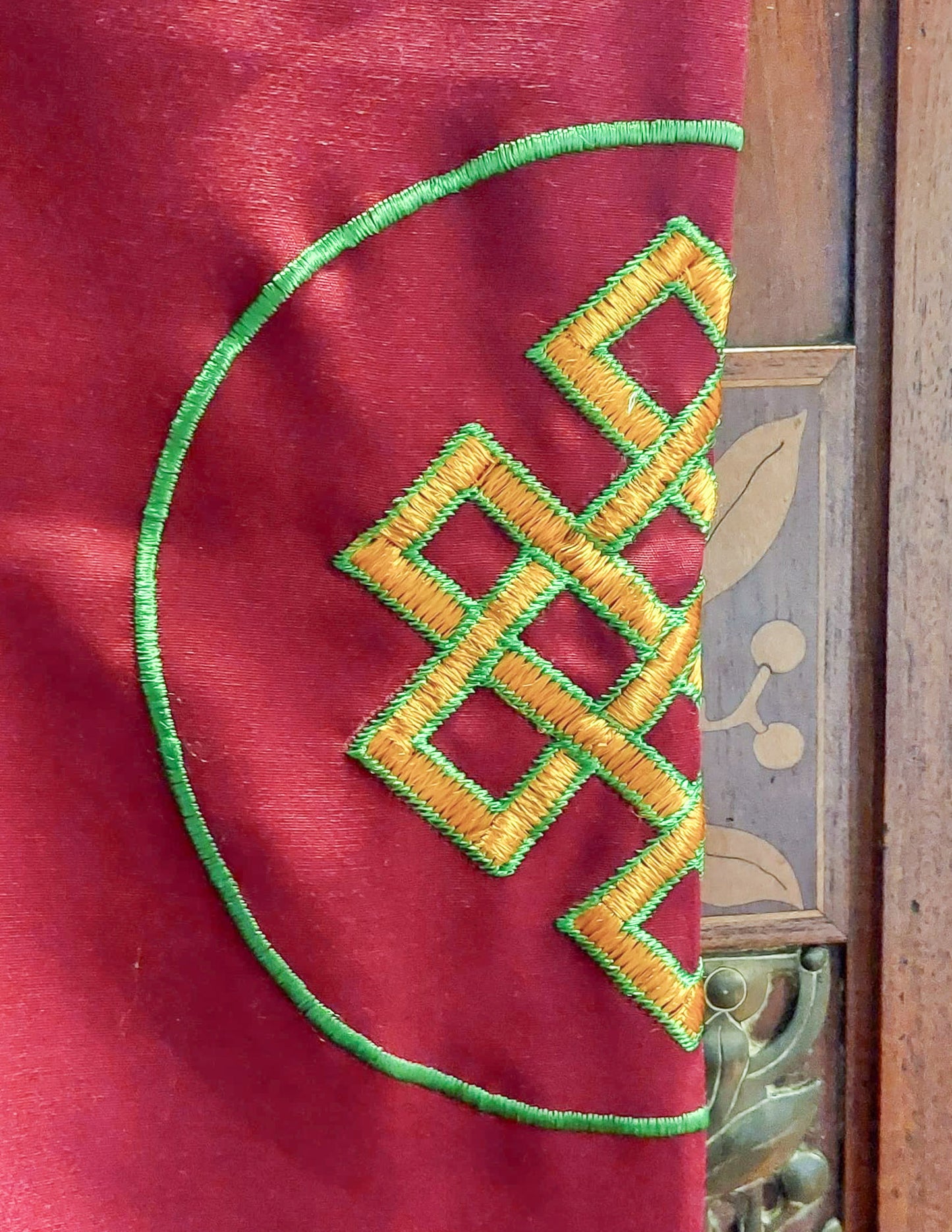 Schürze für Mandala-Opfer