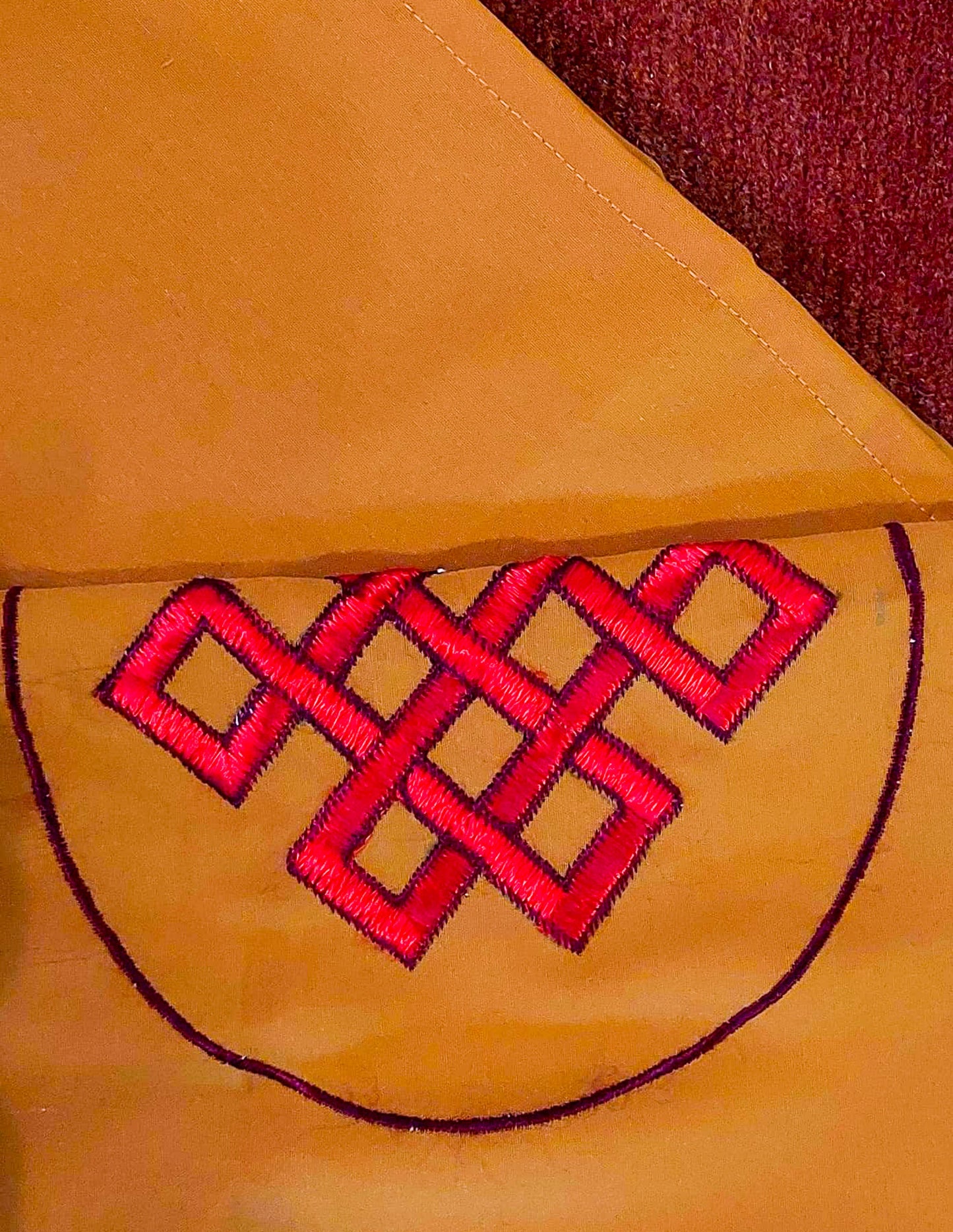 Schürze für Mandala-Opfer