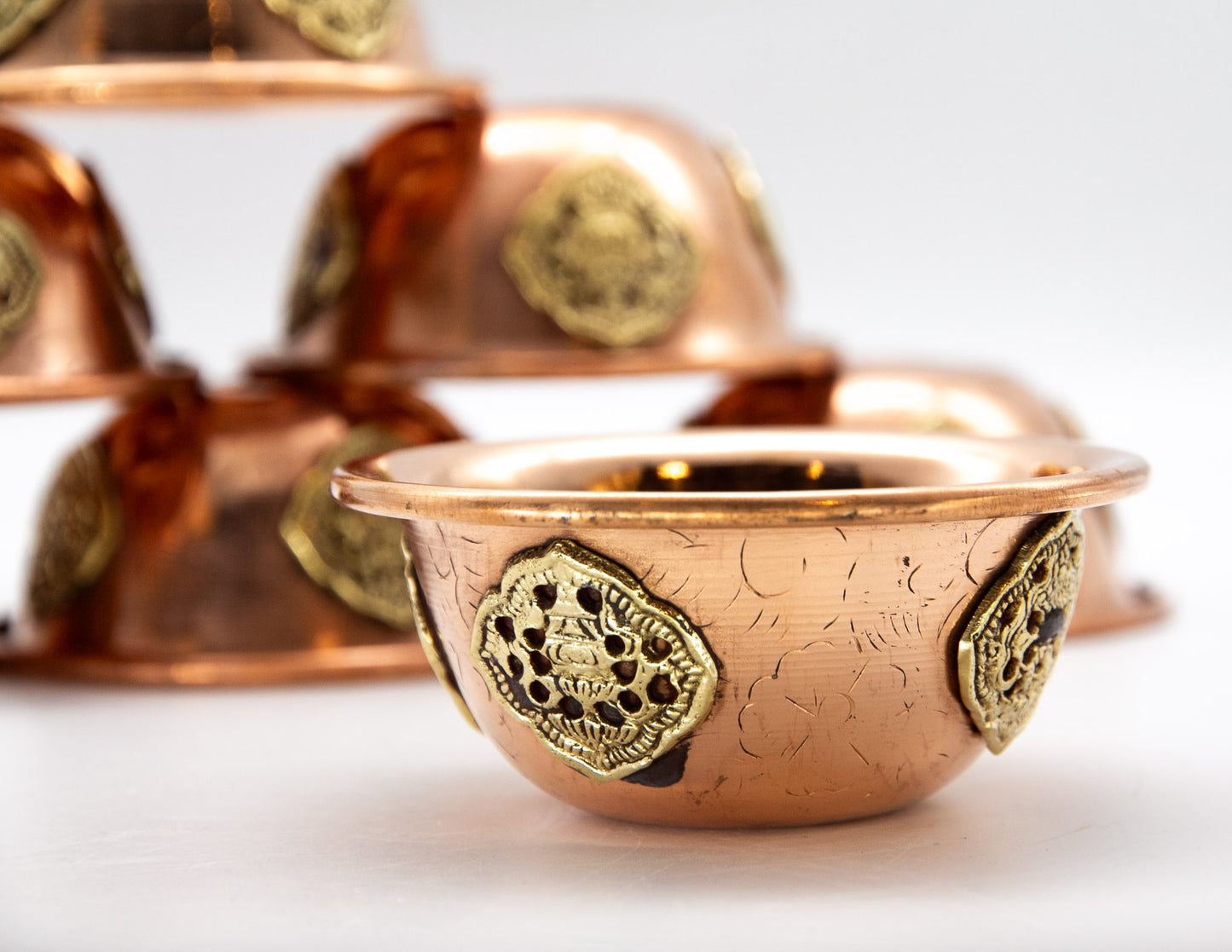 Motiv-Opferschalen-Set, Kupfer und Messing