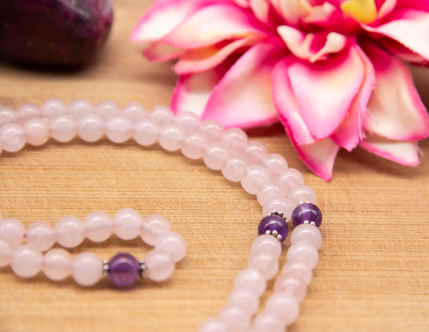 Rosenquarz & Amethyst Mala – 6mm