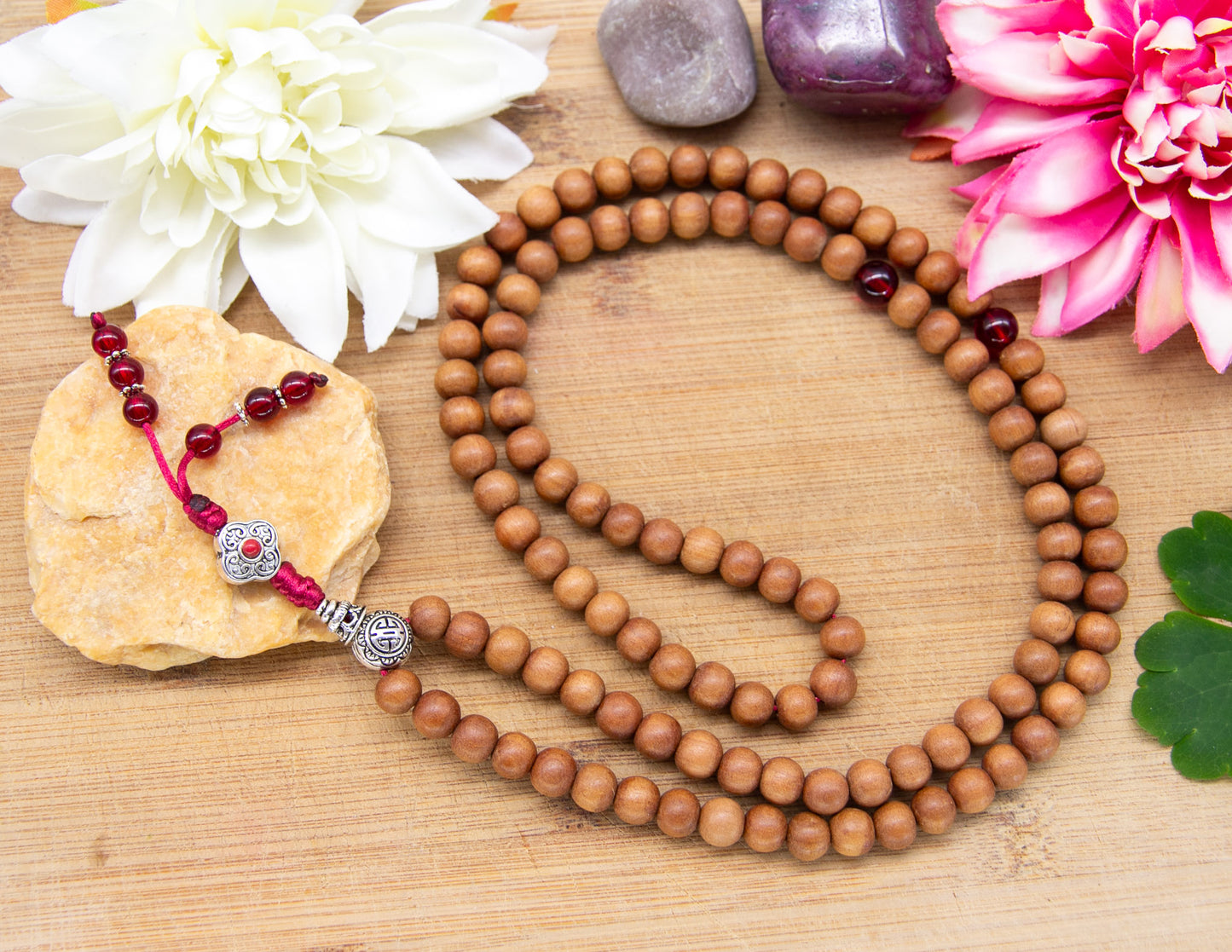 Sandelholz & Granat Mala – 8mm