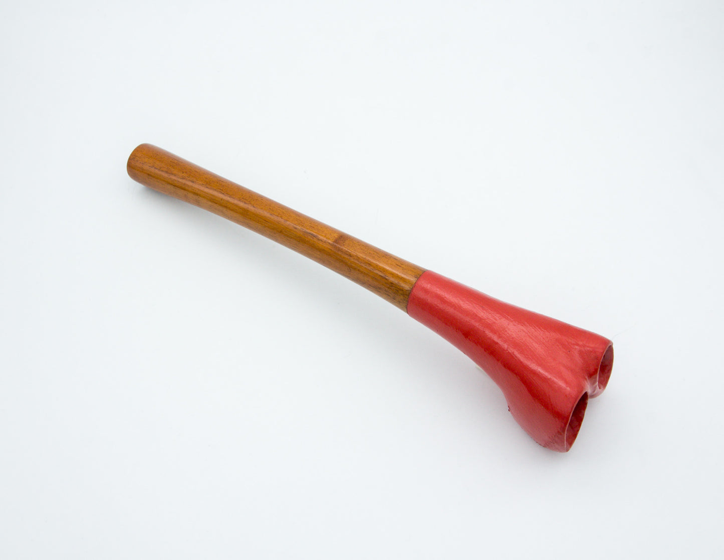 Holzkangling mit orangem Etui