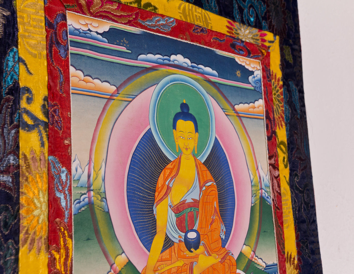 Shakyamuni Thangka VI, old style