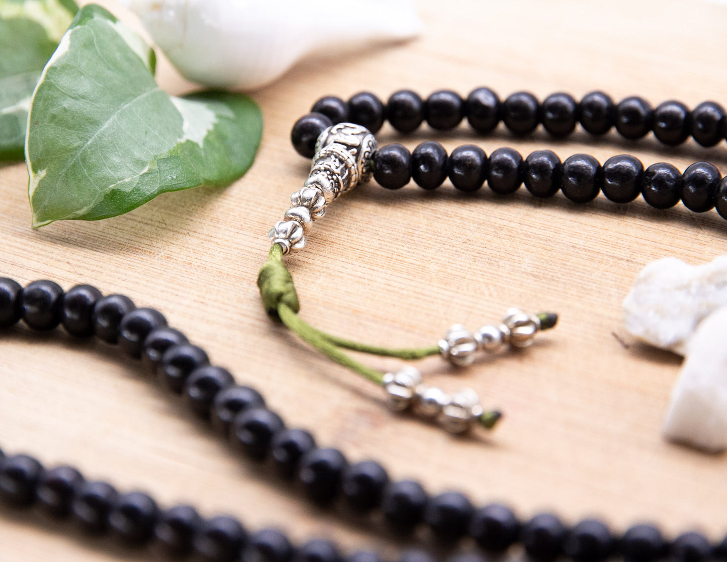 Black Rosewood Mala with Green Beads – 7mm