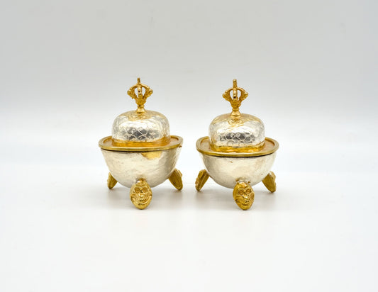 Paar dreibeinige Silber & Gold-Kapala – 7 cm