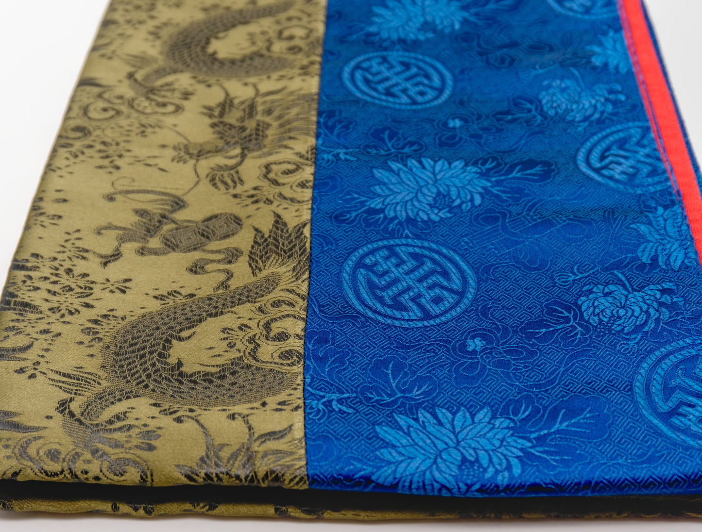 Square Brocade 'Dragon' – Olive Green Center 90x90 cm