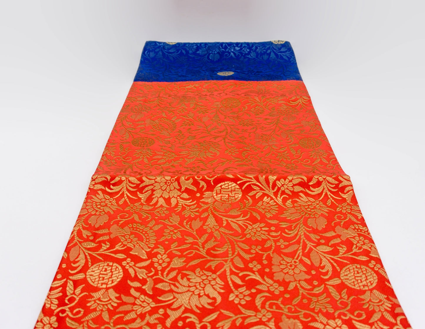 Square Brocade 70x70