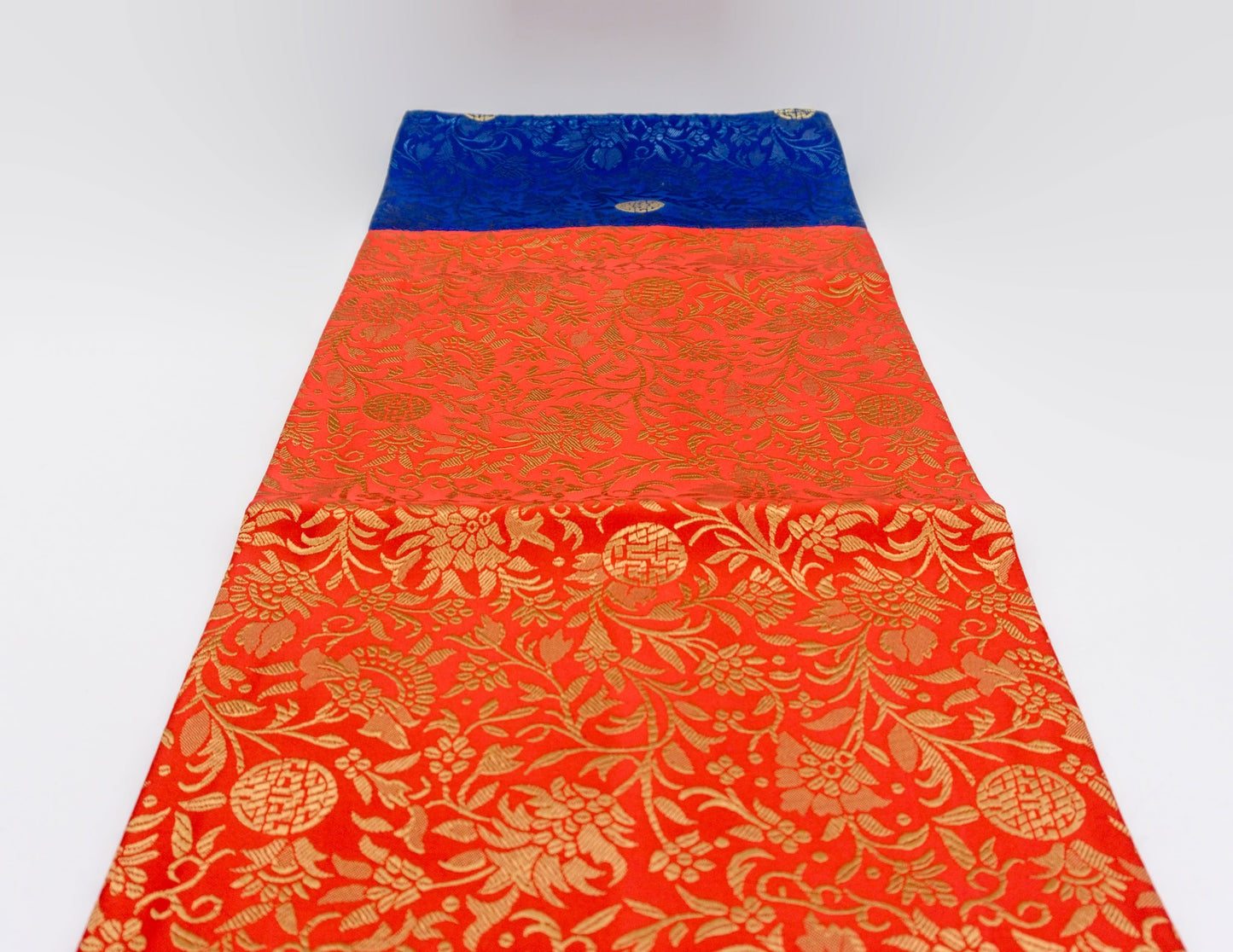 Square Brocade 70x70