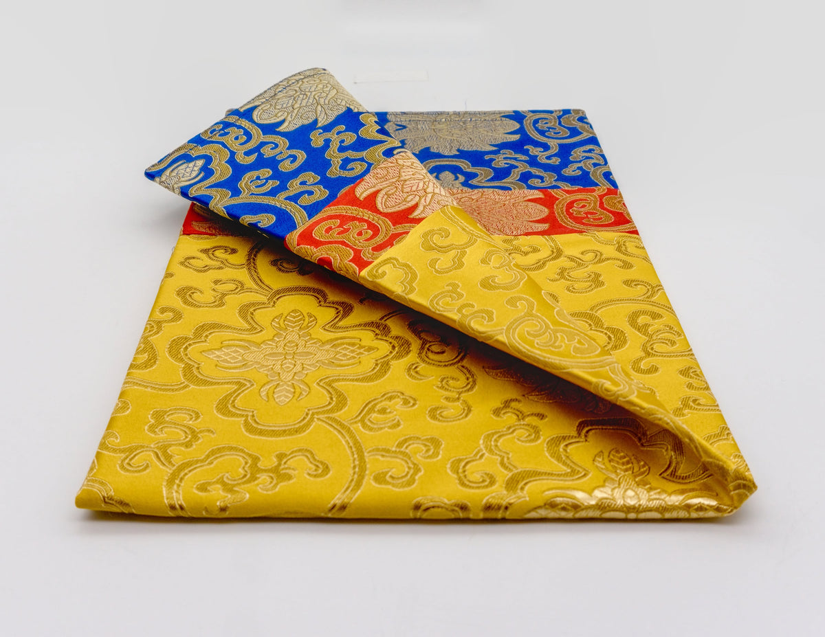 Square Classic Brocade - Yellow Center, 3 Colours