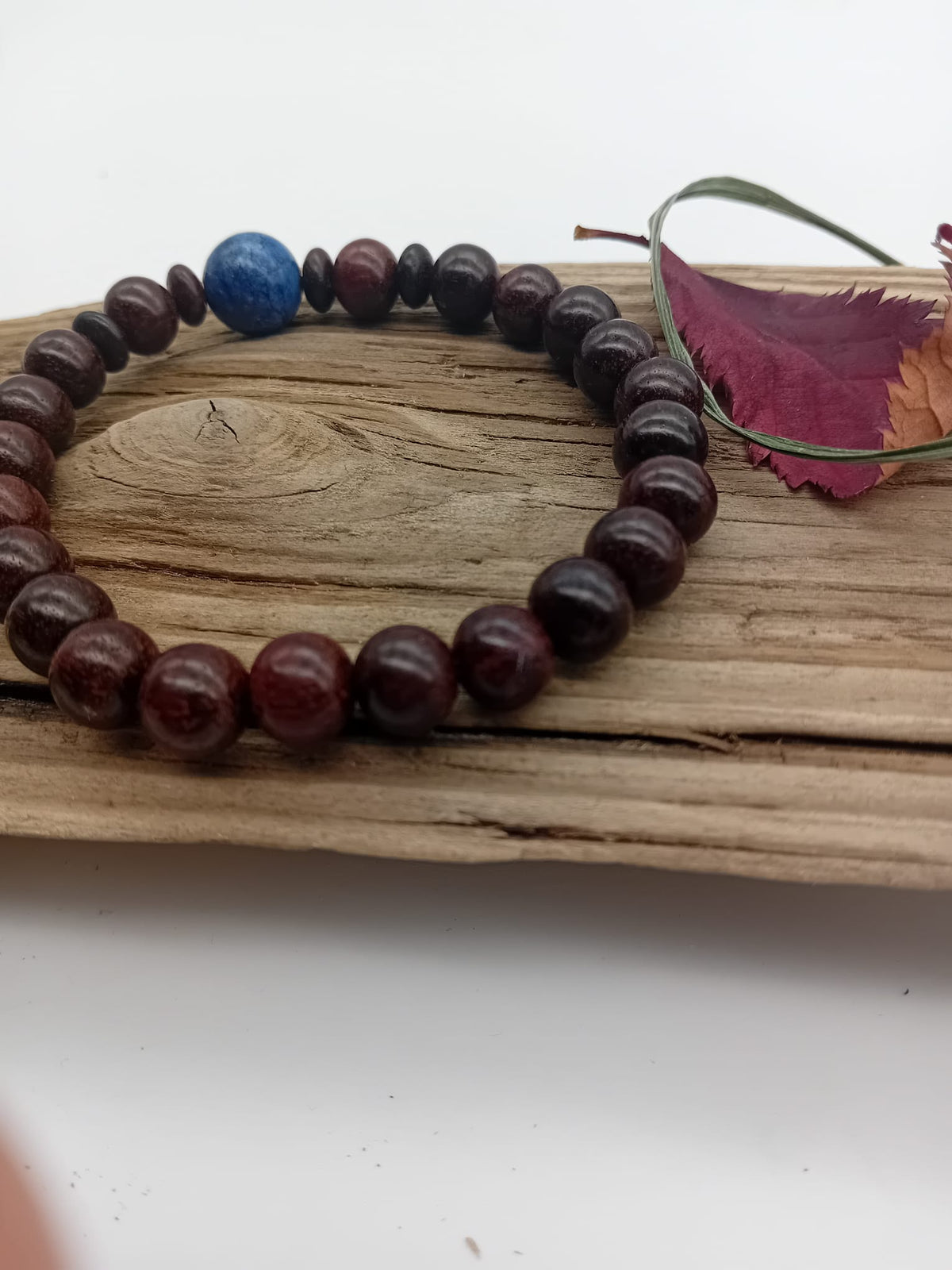 POS Red Sandal 9mm & Lapis Lazuli Bracelet