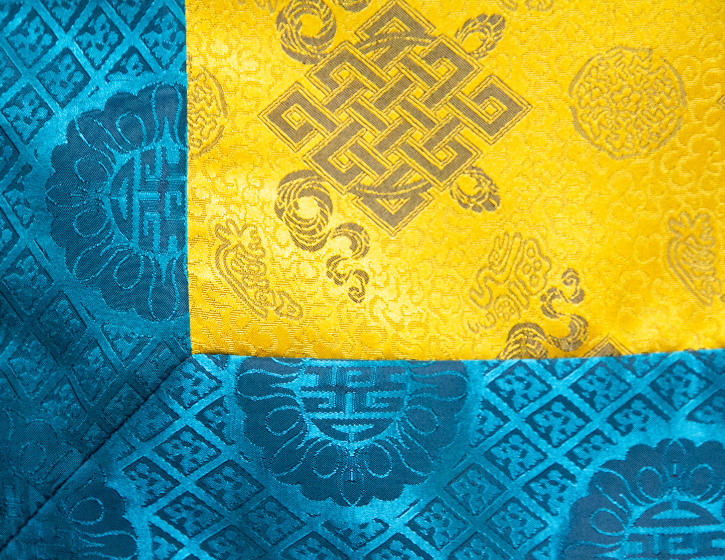 Rectangular Brocade Cloth – 38 x 65cm