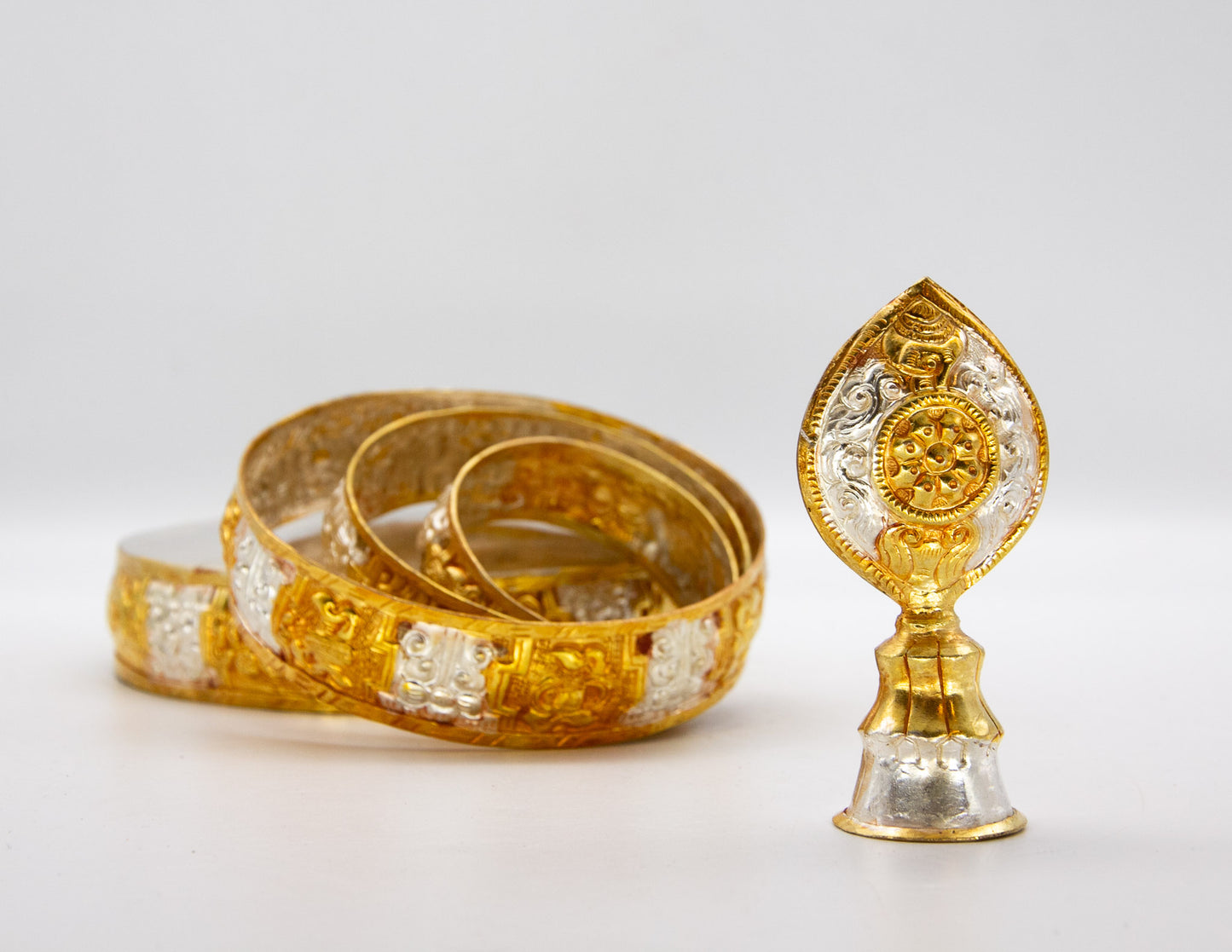 Silber & Gold geprägtes Mandalaset