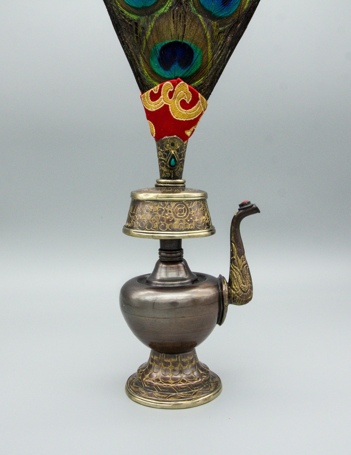 Gravierte Bumpa-Vase mit Federn
