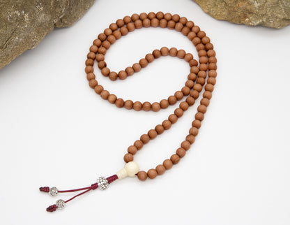 Mala en bois de santal et agate blanche – 8 mm